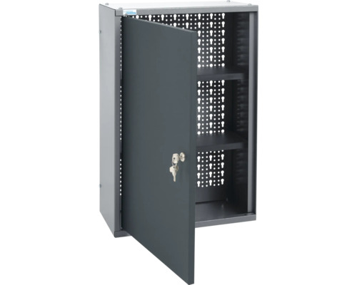 Werkzeugschrank mit offener Tür und zwei Schlüsseln