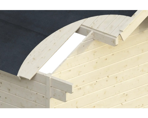 Detailansicht einer Holzhütte im Bau mit Holzkonstruktion