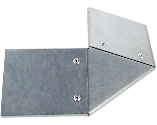 Metallwinkelverbinder mit Befestigungslöchern