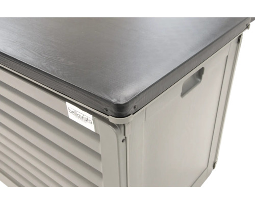 Detailansicht einer grauen Gartenbox mit Holzoptikdeckel und Bellavista Logo