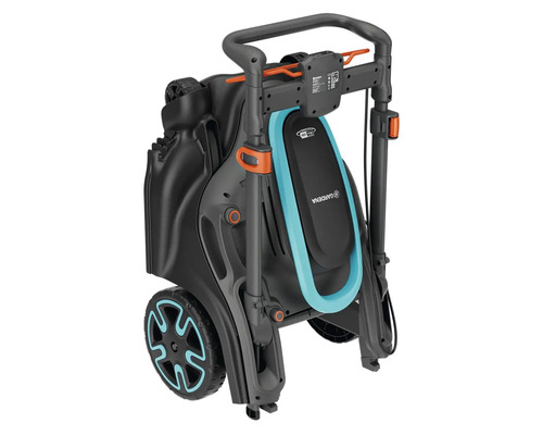 Gardena Akku-Rasentrimmer im zusammengeklappten Zustand für eine platzsparende Aufbewahrung.