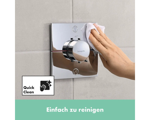 Aufputz Duscharmatur Reinigung mit einem Tuch