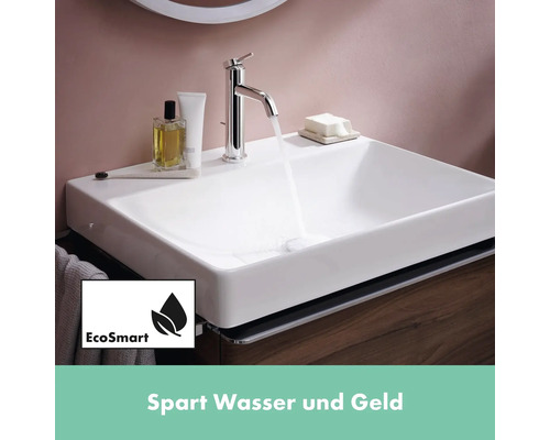 Waschbecken mit Armatur und EcoSmart Logo für Wassersparen