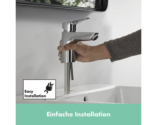 Installation eines Wasserhahns im Badezimmerwaschbecken mit dem Hinweis einfache Installation