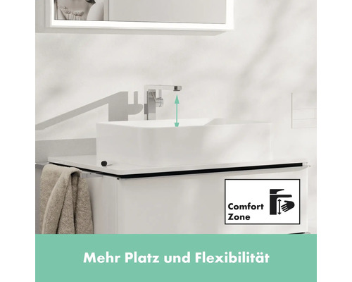 Waschtisch mit Armatur und Comfort Zone Symbol für mehr Platz und Flexibilität.
