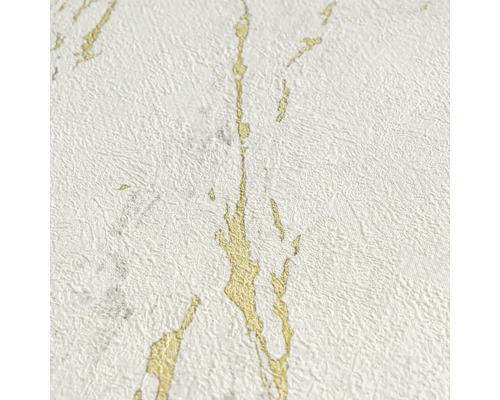 Nahaufnahme einer weißen Tapete mit goldenen Akzenten für die Wandgestaltung