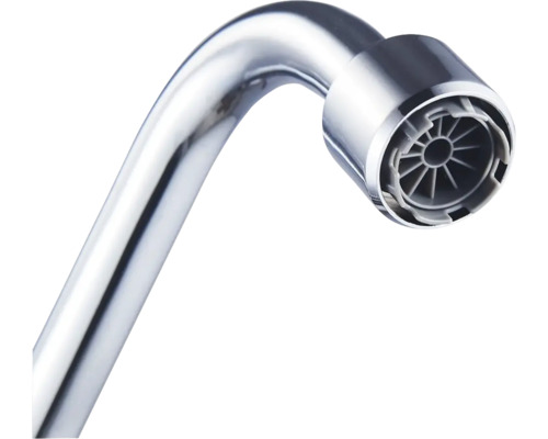 Verchromter Wasserhahn mit Perlator