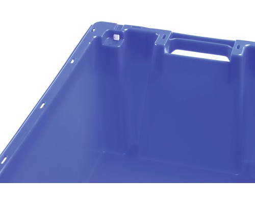 Detailansicht einer blauen Transportbox aus Kunststoff mit Griffen