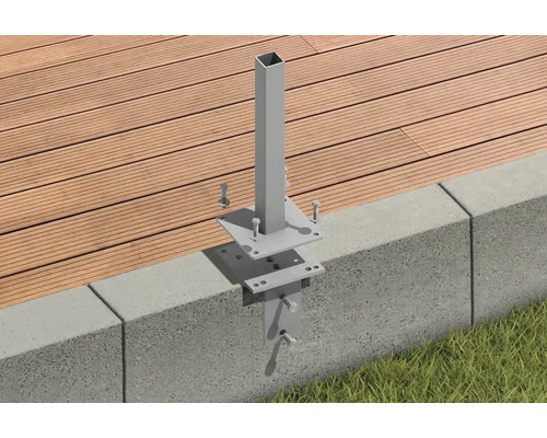 Pfostenträger zur Befestigung eines Holzdecks an einem Betonsockel