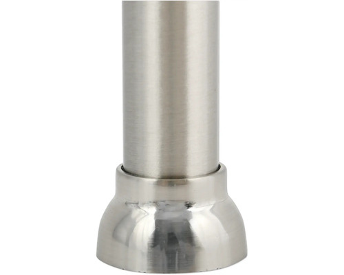 Detailaufnahme eines Möbelfußes aus Metall.