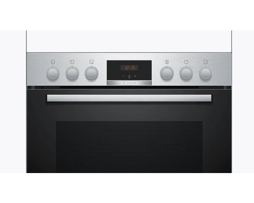 Bosch Backofen mit Bedienfeld und digitaler Anzeige.