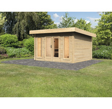 Gartenhaus aus Holz mit Doppeltür und Fenster auf einer Rasenfläche