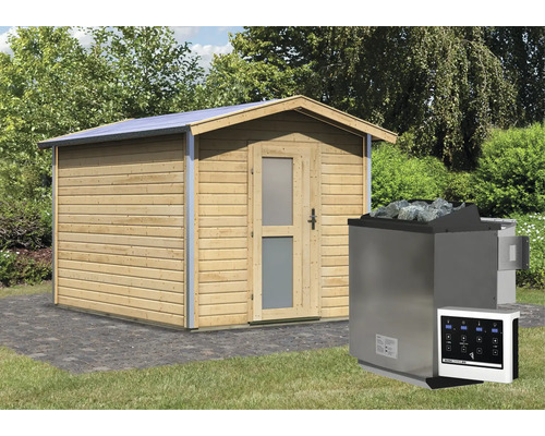 Holzsauna mit Saunaofen und Steuerung im Garten