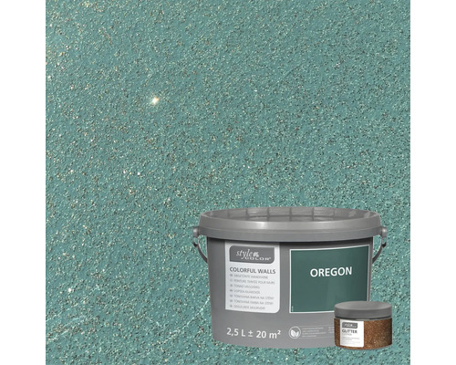 Ein Eimer Wandfarbe mit Glitzerzusatz vor einer gestrichenen Wand