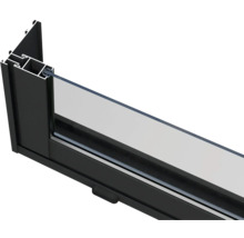 Detailansicht eines Fensterprofils aus Aluminium und Glas