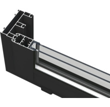 Detailansicht eines Fensterrahmens aus Aluminium.