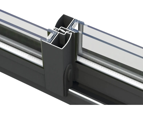Detailansicht eines Fensterrahmens mit Glasscheibe
