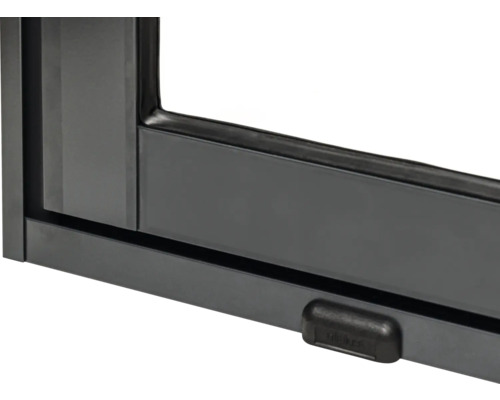 Detailansicht eines Fensters mit Fenstergriff