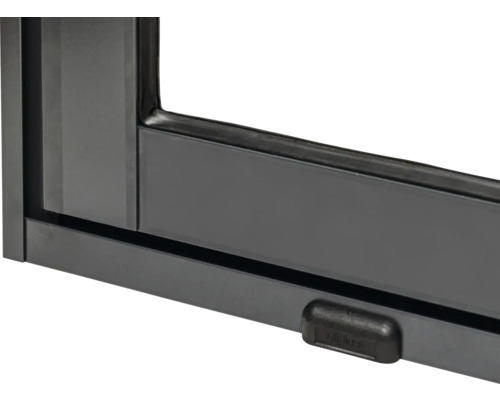 Detailansicht eines Fensters mit schwarzem Rahmen