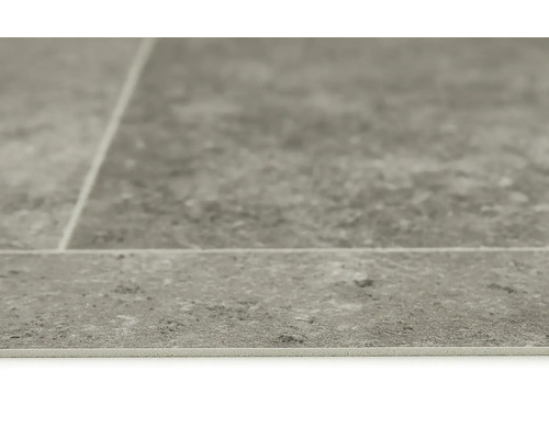 Detailaufnahme eines grauen Vinylbodens mit Steinoptik