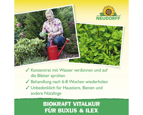 Frau gießt Pflanzen mit einer roten Gießkanne. Neudorff Logo.