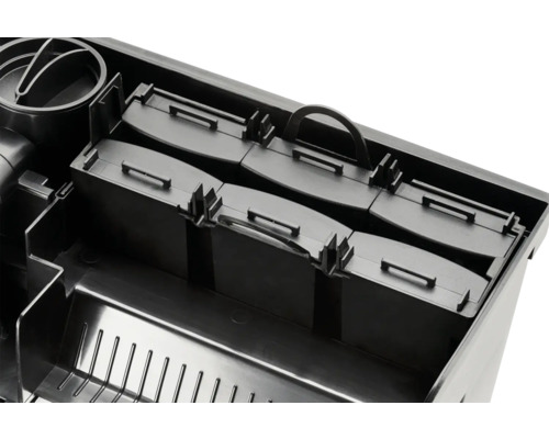 Innenansicht eines Teichfiltersystems für die Teichreinigung