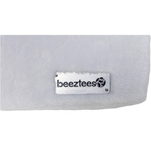 Beeztees Logo auf einem weichen Hundebett