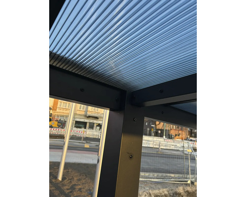 Detailansicht eines Terrassendachs mit Unterkonstruktion