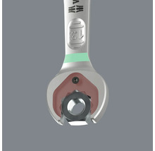 Ratschenringschlüssel mit einer Mutter