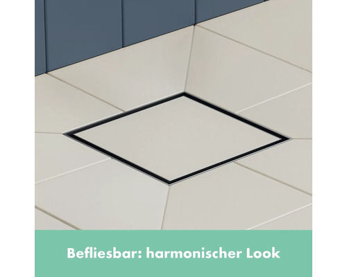 Geflieste Bodenablaufrinne im Badezimmer