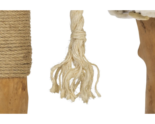 Detailansicht eines Kratzbaums mit Sisalseil umwickeltem Stamm