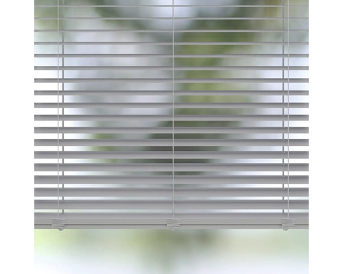 Horizontale Jalousie zur Fensterdekoration und Lichtregulierung