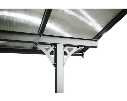Detailansicht eines Pavillons mit Polycarbonatdach und Metallstützstruktur