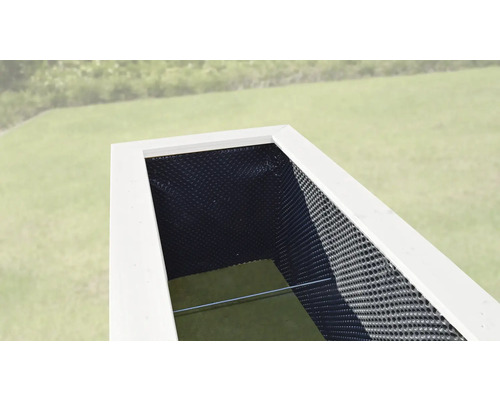 Hochbeet mit Noppenfolie ausgelegt