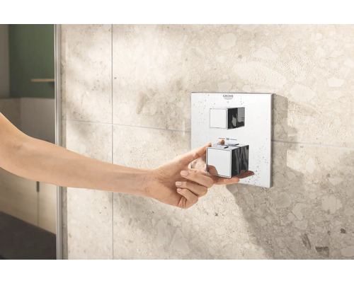 Hand betätigt Duscharmatur von Grohe