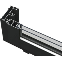 Querschnitt eines Fensterrahmens aus Aluminium mit Glas
