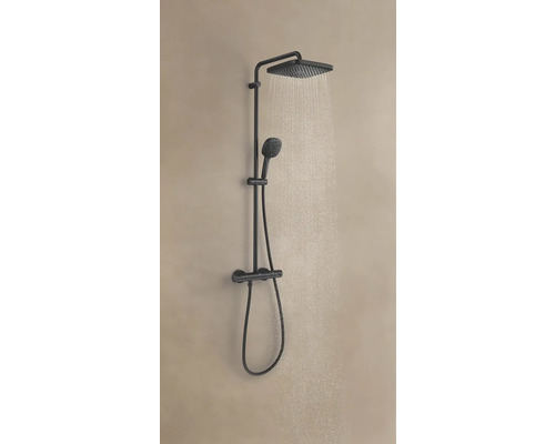 Duscharmatur mit Kopf- und Handbrause mit Wasserstrahl