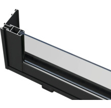 Querschnitt eines schwarzen Aluminiumfensters mit Glas