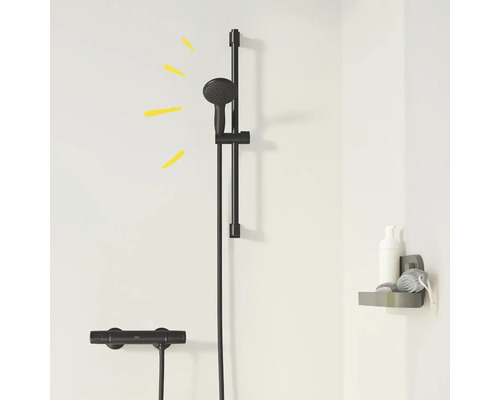 Duschsystem mit Handbrause und Ablage an der Wand