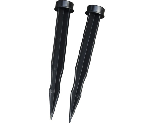 Zwei Erdnägel aus Kunststoff