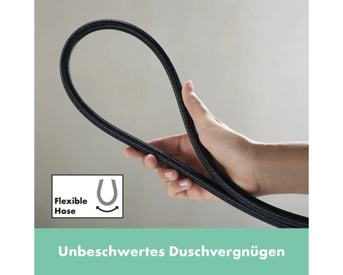 Flexible Duschschlauch Nahaufnahme in einer Hand