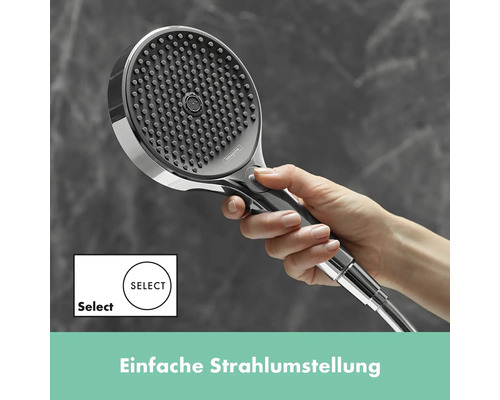 Handbrause mit Strahlumstellung in der Hand