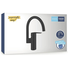 Verpackung einer schwarzen Grohe Küchenarmatur mit Quickfix-System