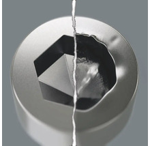 Detailaufnahme eines Steckschlüsseleinsatzes mit Sechskantprofil