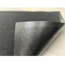 Schwarze Antirutschmatte mit strukturierter Oberfläche