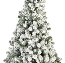 Nahaufnahme eines beschneiten Weihnachtsbaums