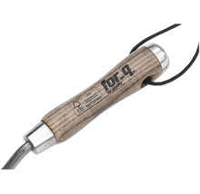 Gartenwerkzeug mit Holzgriff und For_q Logo