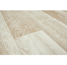 Helles Laminat mit Holzoptik verlegt