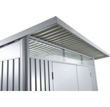 Detailansicht eines Gerätehauses mit Metalldach und Lamellenwand