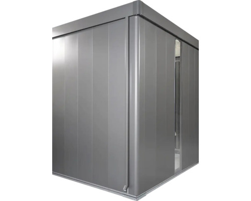 Kühlraum mit Paneelwänden und Tür